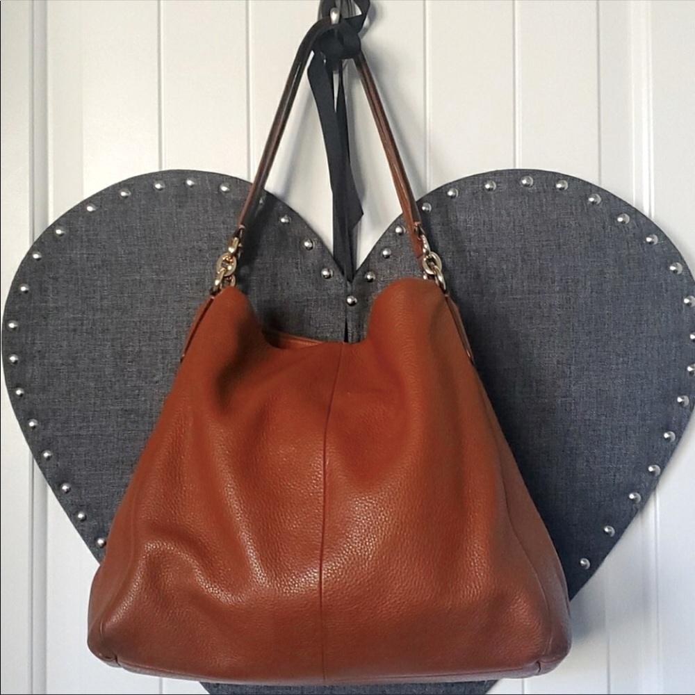 Coach leather shoulder bag